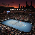 Australian Open, bene Sinner e Djokovic ma Berrettini si ritira