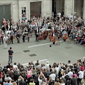 Europa: Inno alla gioia, il flashmob dedicato ai 130 anni della Banca Sabadell