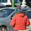 Lecce: cittadini e turisti, esasperati dal fenomeno dei parcheggiatori abusivi nella zona del "Cimitero", sporgono denuncia