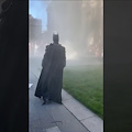 Proteste per George Floyd, tra gas e lacrimogeni spunta anche Batman [VIDEO]