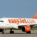 Scandalo Easyjet, piloti sorpresi a giocare in cabina durante un volo