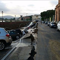 Si apre una voragine lungo il fiume Arno a Firenze