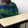 Termosifoni spenti a scuola. Insegnante di scienze confessa: "Era la prova pratica di congelamento". #Nullanews