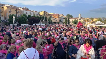 A Pietrelcina torna "Una Luce per la Vita", la fiaccolata per i malati oncologici organizzata da "The Power of Pink"
