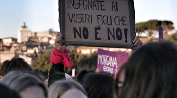Molestie, sospeso per un mese docente Università di Torino
